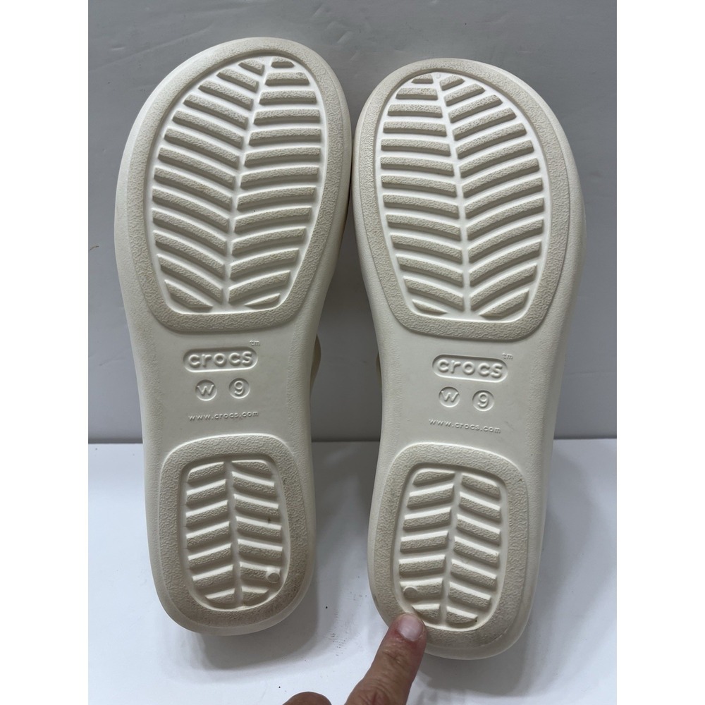 Crocs Women's Getaway Strappy Sandals Croslite Foam Footbed Slip On Cream Size 9 - Picture 7 of 8